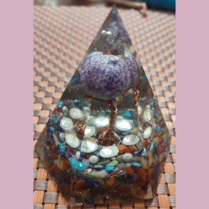 Amethyst & Gomati Chakra Crystal Pyramid